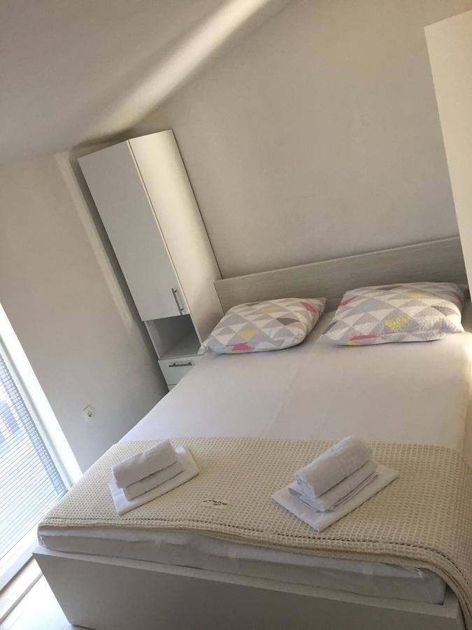 Villa Agneza Baska Voda Bagian luar foto